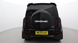 2022 (71) LAND ROVER DEFENDER 3.0 D300 X-Dynamic HSE 110 5dr Auto 5584799