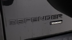 2022 (71) LAND ROVER DEFENDER 3.0 D300 X-Dynamic HSE 110 5dr Auto 5584815