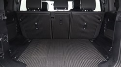 2022 (71) LAND ROVER DEFENDER 3.0 D300 X-Dynamic HSE 110 5dr Auto 5584837