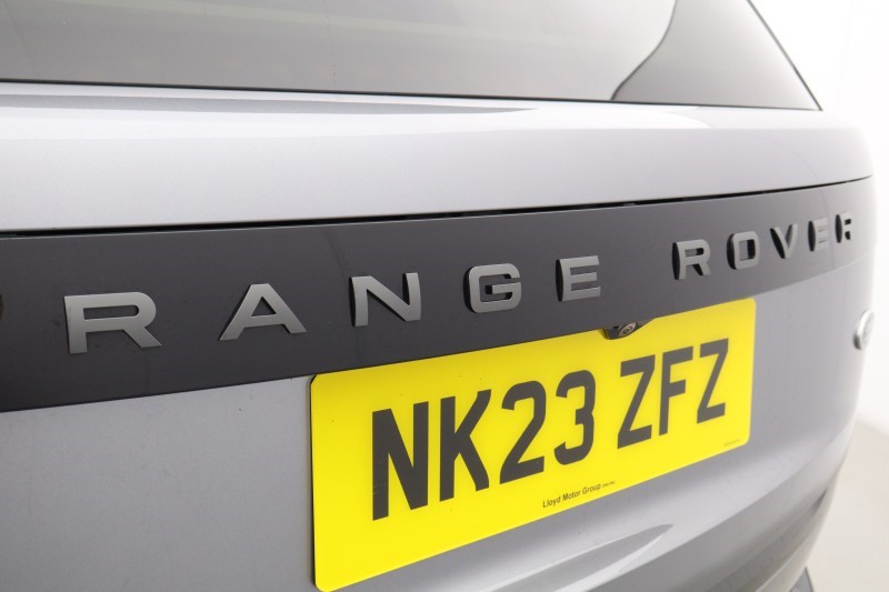 2023 (23) LAND ROVER RANGE ROVER 3.0 D300 HSE 4dr Auto  5592347