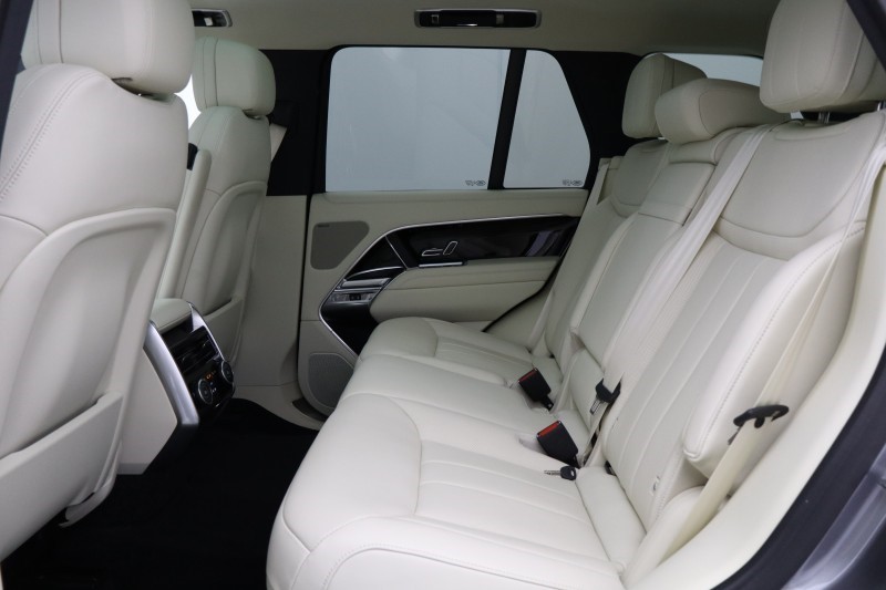 2023 (23) LAND ROVER RANGE ROVER 3.0 D300 HSE 4dr Auto  5592337