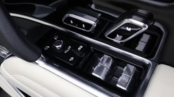 2023 (23) LAND ROVER RANGE ROVER 3.0 D300 HSE 4dr Auto 5592354