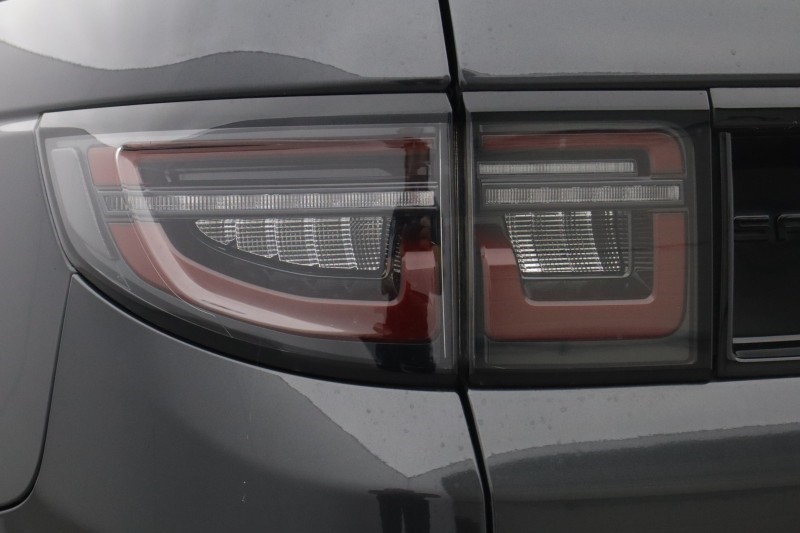 2021 (21) LAND ROVER DISCOVERY SPORT 2.0 P290 Black 5dr Auto 5601708