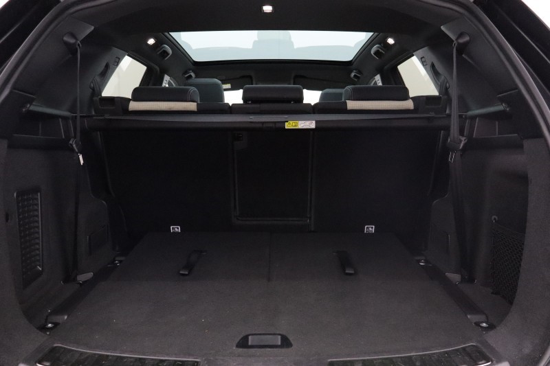 2021 (21) LAND ROVER DISCOVERY SPORT 2.0 P290 Black 5dr Auto 5601713