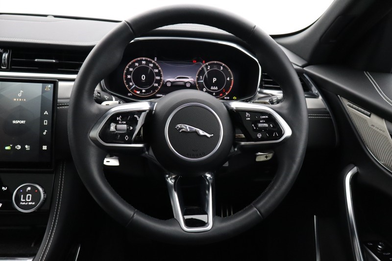 2023 (73) JAGUAR F-PACE 2.0 D200 R-Dynamic SE Black 5dr Auto AWD 5598823