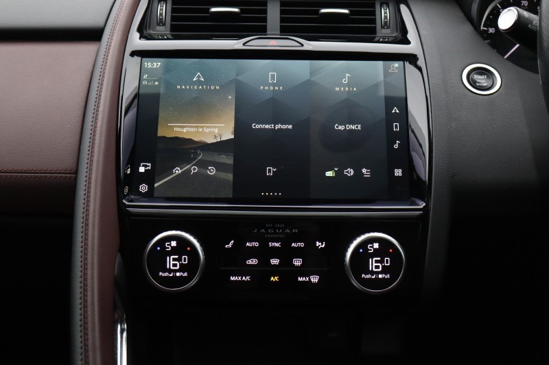 2023 (23) JAGUAR E-PACE 2.0 D200 R-Dynamic Black 5dr Auto 5600861