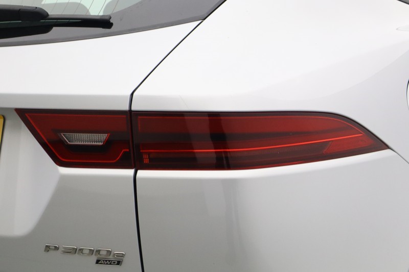 2023 (23) JAGUAR E-PACE 1.5 P300e R-Dynamic HSE 5dr Auto 5625742