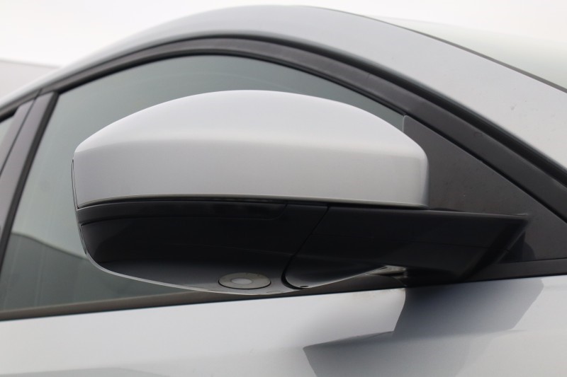 2023 (23) JAGUAR E-PACE 1.5 P300e R-Dynamic HSE 5dr Auto 5625699