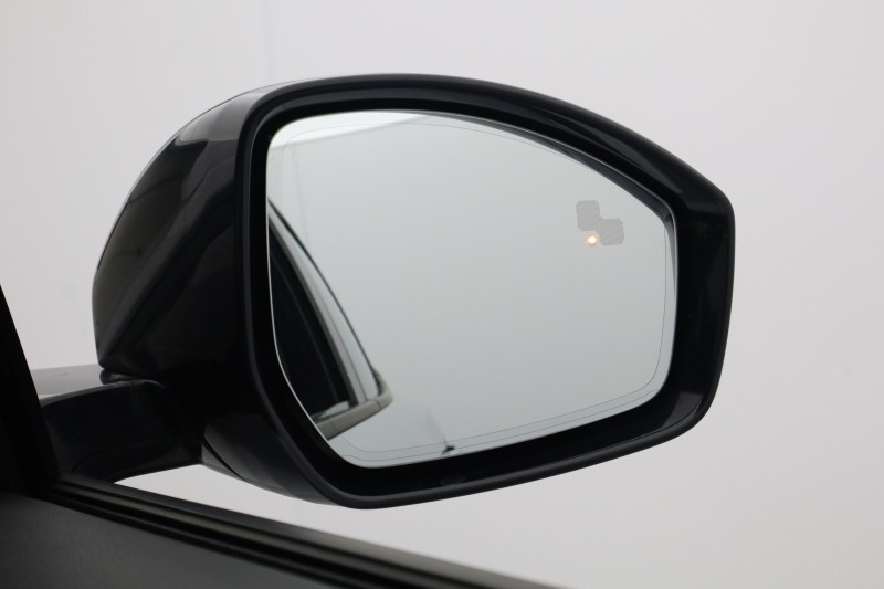 2023 (23) JAGUAR E-PACE 1.5 P300e R-Dynamic HSE 5dr Auto 5625716