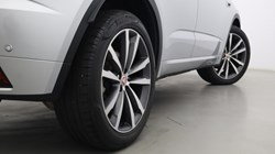 2023 (23) JAGUAR E-PACE 1.5 P300e R-Dynamic HSE 5dr Auto 5625750
