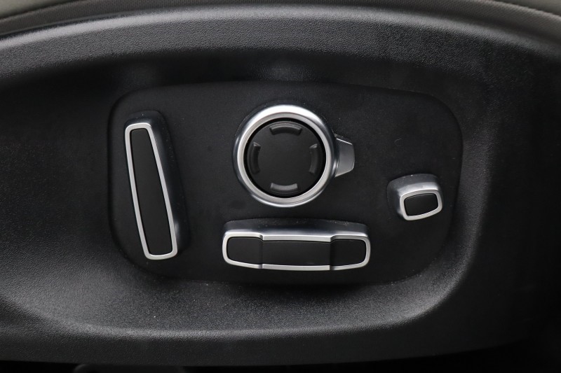 2023 (23) JAGUAR E-PACE 1.5 P300e R-Dynamic HSE 5dr Auto 5625714