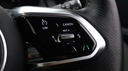 2023 (23) JAGUAR E-PACE 1.5 P300e R-Dynamic HSE 5dr Auto 5625719