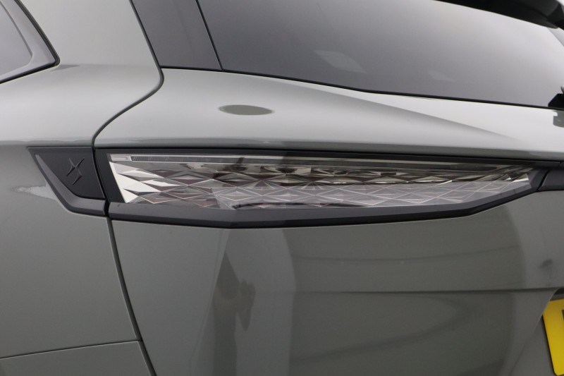 2024 (24) DS DS 7 1.5 BlueHDi Performance Line  PLUS 5dr EAT8 5606935