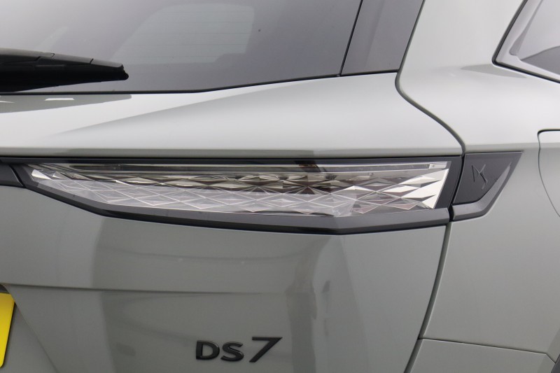 2024 (24) DS DS 7 1.5 BlueHDi Performance Line  PLUS 5dr EAT8 5606934