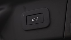 2024 (24) LAND ROVER RANGE ROVER VELAR 2.0 D200 MHEV Dynamic SE 5dr Auto 5608972