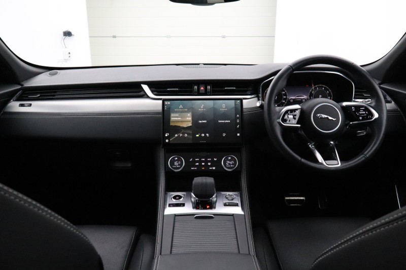 2023 (23) JAGUAR F-PACE 2.0 P250 R-Dynamic SE Black 5dr Auto AWD 5612756
