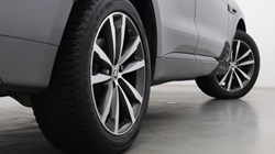 2023 (23) JAGUAR F-PACE 2.0 P250 R-Dynamic SE Black 5dr Auto AWD 5612799