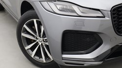 2023 (23) JAGUAR F-PACE 2.0 P250 R-Dynamic SE Black 5dr Auto AWD 5612787