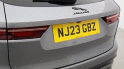 2023 (23) JAGUAR F-PACE 2.0 P250 R-Dynamic SE Black 5dr Auto AWD 5612794