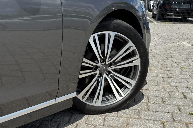 2019 (19) AUDI A8 50 TDI Quattro S Line 4dr Tiptronic 5664758