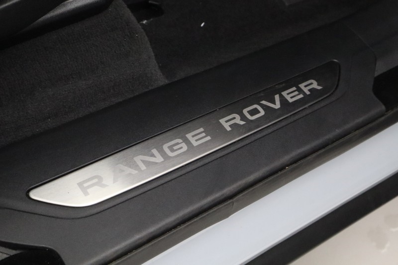 2025 (25) LAND ROVER RANGE ROVER VELAR 2.0 D200 MHEV Autobiography 5dr Auto [Revised] 5618965