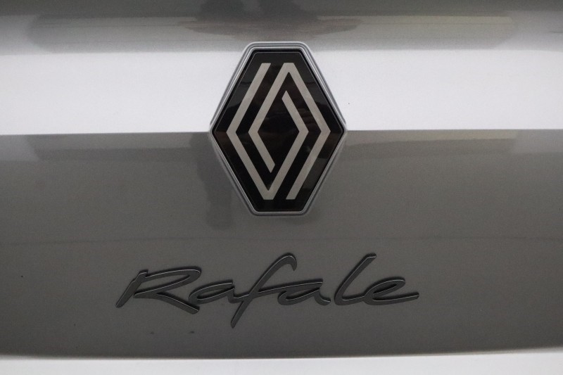 2025 (25) RENAULT RAFALE E-Tech FHEV Iconic Esprit Alpine 5dr Auto 4C 5629906