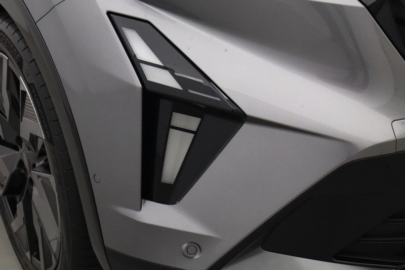 2025 (25) RENAULT RAFALE E-Tech FHEV Iconic Esprit Alpine 5dr Auto 4C 5629863
