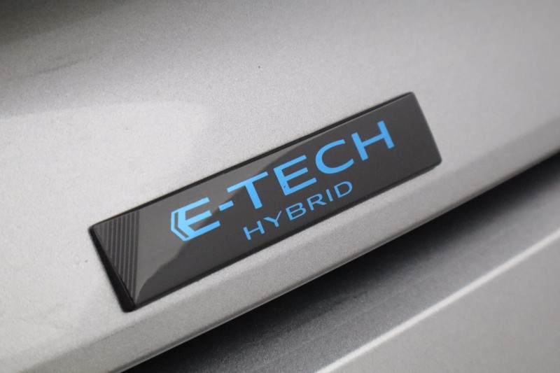 2025 (25) RENAULT RAFALE E-Tech FHEV Iconic Esprit Alpine 5dr Auto 4C 5629907