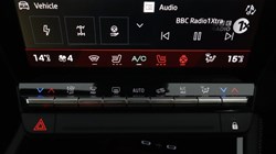 2025 (25) RENAULT RAFALE E-Tech FHEV Iconic Esprit Alpine 5dr Auto 4C 5629897