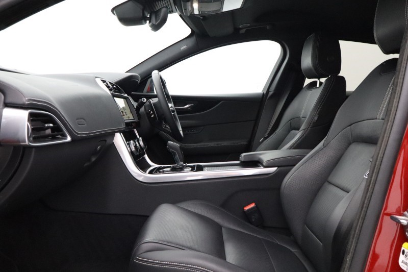 2023 (73) JAGUAR XE 2.0 D200 R-Dynamic S 4dr Auto 5648863