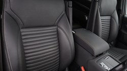 2023 (23) LAND ROVER DISCOVERY 3.0 D300 R-Dynamic SE 5dr Auto 5652539