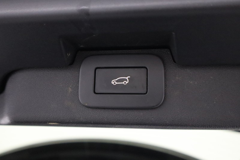 2023 (23) LAND ROVER DISCOVERY 3.0 D300 R-Dynamic SE 5dr Auto 5652547