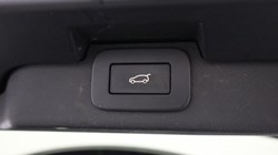 2023 (23) LAND ROVER DISCOVERY 3.0 D300 R-Dynamic SE 5dr Auto 5652547