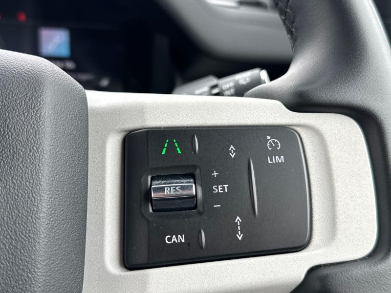 2024 (74) LAND ROVER DEFENDER 3.0 D300 X-Dynamic SE 130 5dr Auto 5683785