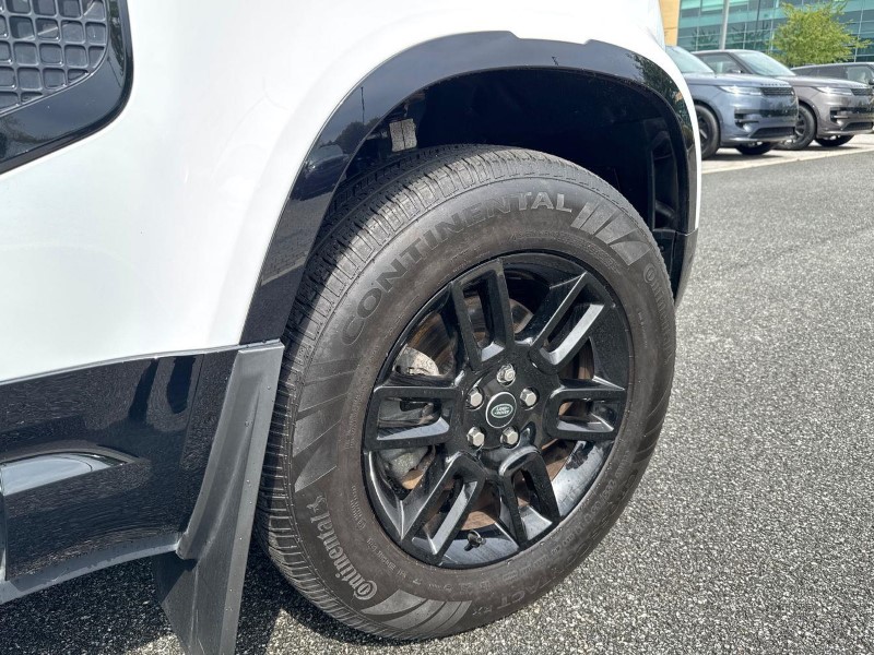 2024 (74) LAND ROVER DEFENDER 3.0 D300 X-Dynamic SE 130 5dr Auto 5683802