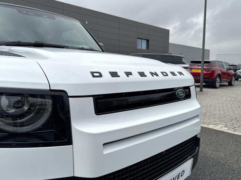 2024 (74) LAND ROVER DEFENDER 3.0 D300 X-Dynamic SE 130 5dr Auto 5683796