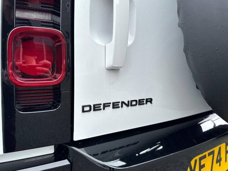 2024 (74) LAND ROVER DEFENDER 3.0 D300 X-Dynamic SE 130 5dr Auto 5683799
