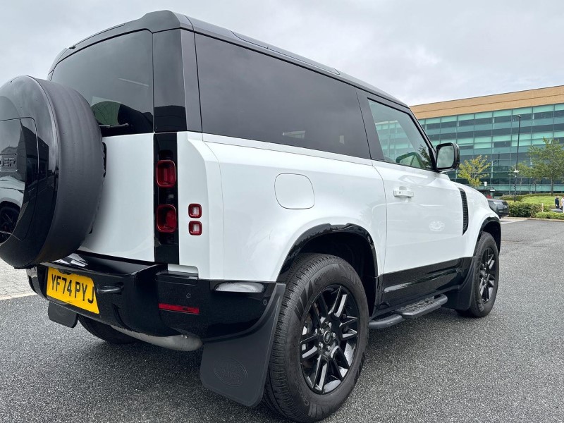 2024 (74) LAND ROVER DEFENDER 3.0 D300 X-Dynamic SE 130 5dr Auto 5683801