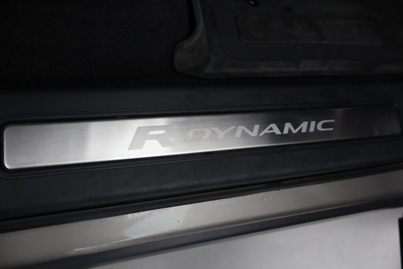 2023 (73) LAND ROVER DISCOVERY 3.0 D300 Metropolitan Edition 5dr Auto 5703187