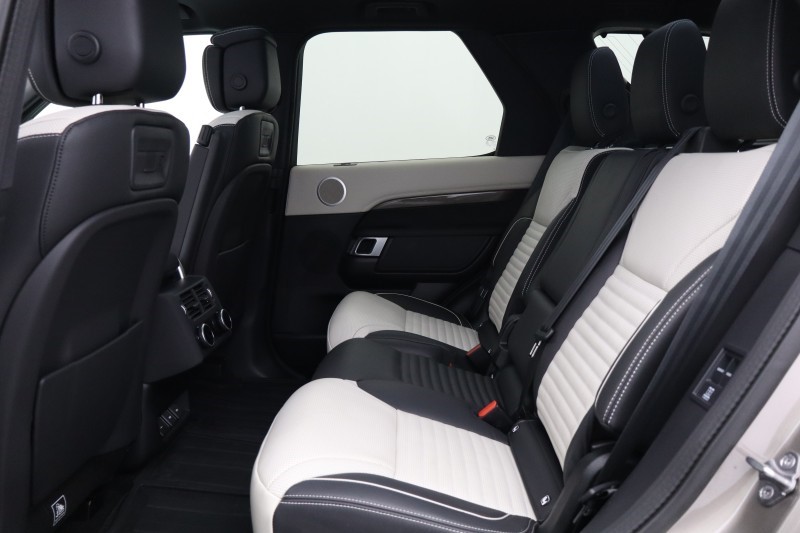 2023 (73) LAND ROVER DISCOVERY 3.0 D300 Metropolitan Edition 5dr Auto 5703172