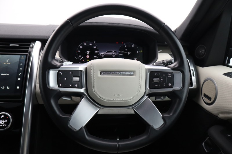 2023 (73) LAND ROVER DISCOVERY 3.0 D300 Metropolitan Edition 5dr Auto 5703203