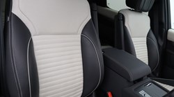 2023 (73) LAND ROVER DISCOVERY 3.0 D300 Metropolitan Edition 5dr Auto 5703190