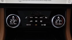 2024 (24) JAGUAR F-PACE 2.0 D200 R-Dynamic SE Black 5dr Auto AWD 5682998