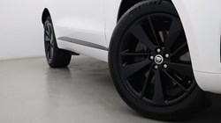 2024 (24) JAGUAR F-PACE 2.0 D200 R-Dynamic SE Black 5dr Auto AWD 5683004