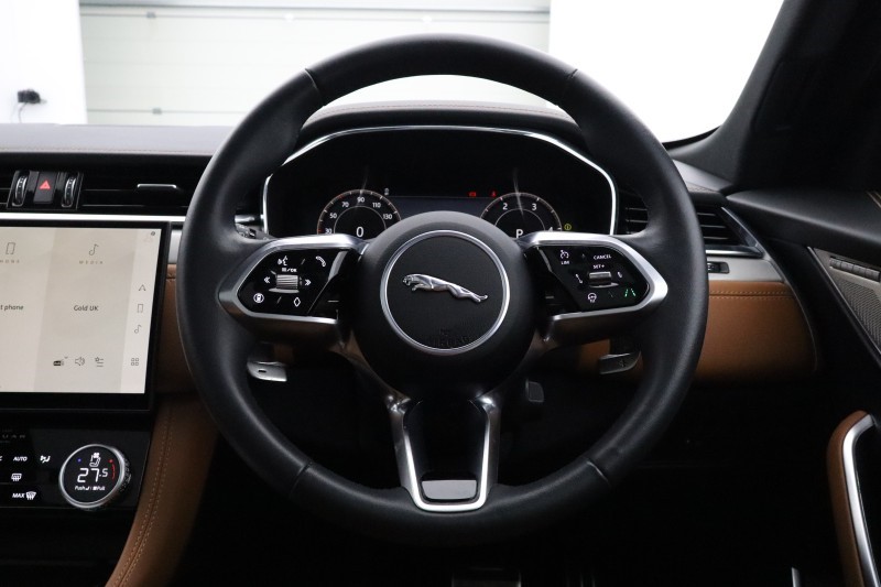2024 (24) JAGUAR F-PACE 2.0 D200 R-Dynamic SE Black 5dr Auto AWD 5682972