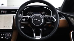 2024 (24) JAGUAR F-PACE 2.0 D200 R-Dynamic SE Black 5dr Auto AWD 5682972