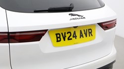 2024 (24) JAGUAR F-PACE 2.0 D200 R-Dynamic SE Black 5dr Auto AWD 5683011
