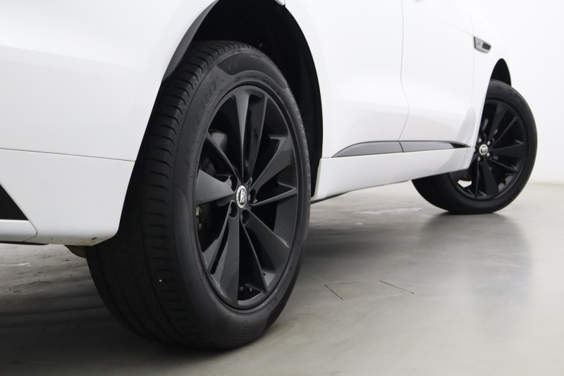 2024 (24) JAGUAR F-PACE 2.0 D200 R-Dynamic SE Black 5dr Auto AWD 5683006