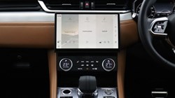 2024 (24) JAGUAR F-PACE 2.0 D200 R-Dynamic SE Black 5dr Auto AWD 5682971