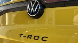 VOLKSWAGEN T-ROC 1.5 eTSI 150 R-Line 5dr DSG 5833604